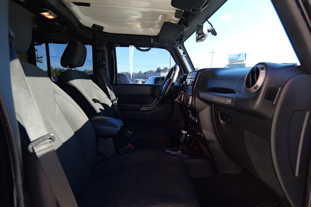 2017 Jeep Wrangler Unlimited Image 26