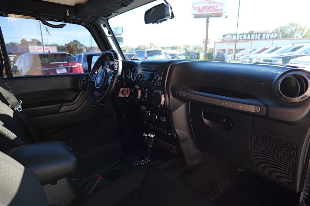 2017 Jeep Wrangler Unlimited Image 27