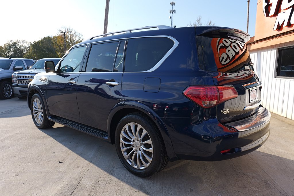 2017 INFINITI QX80 Image 9