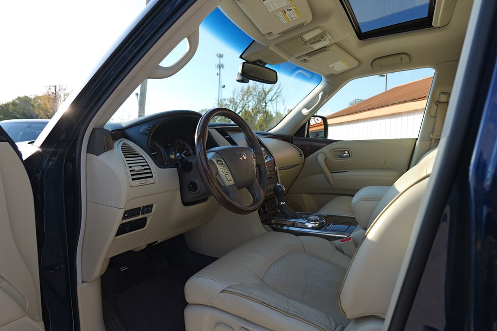 2017 INFINITI QX80 Image 14