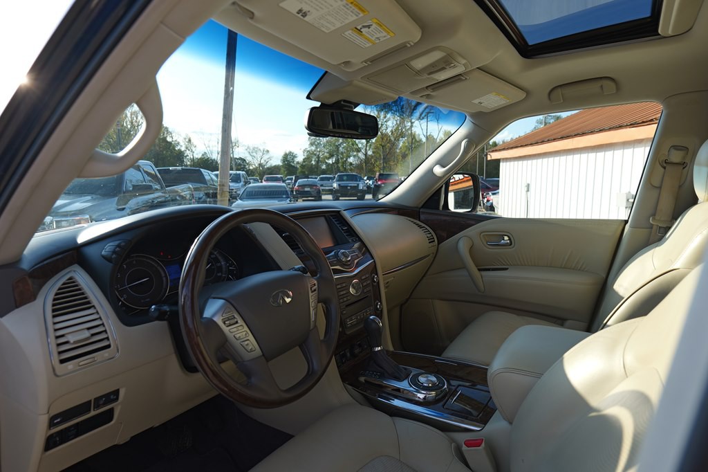 2017 INFINITI QX80 Image 15