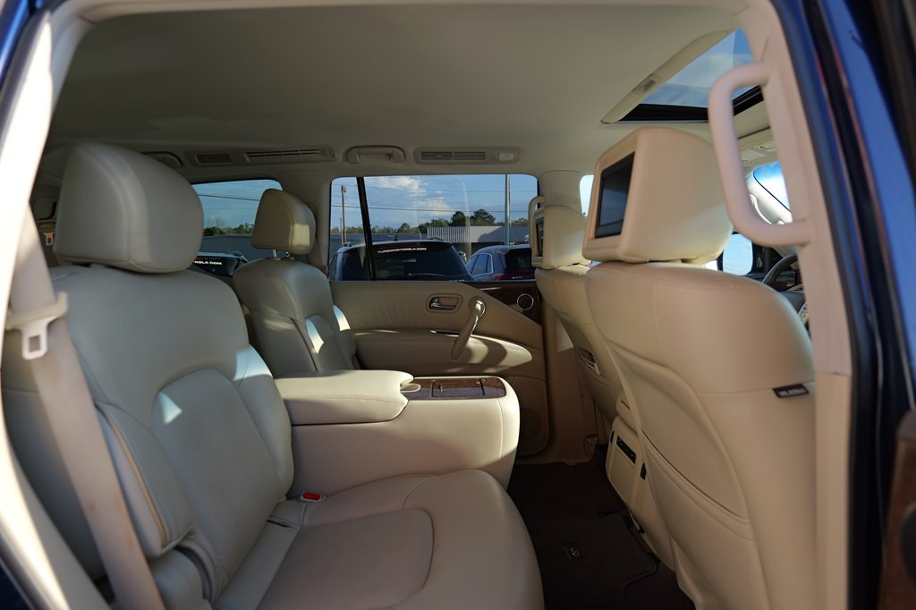 2017 INFINITI QX80 Image 22