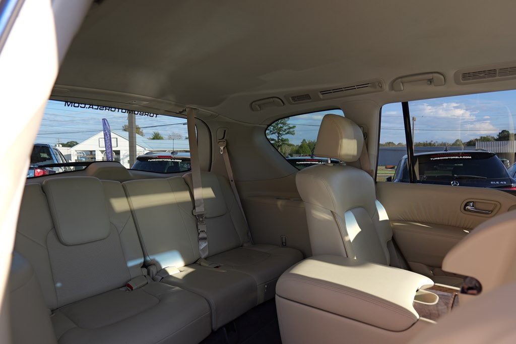2017 INFINITI QX80 Image 23