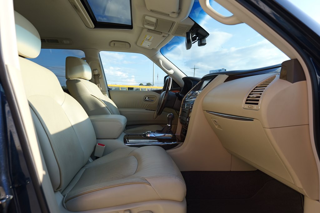 2017 INFINITI QX80 Image 28