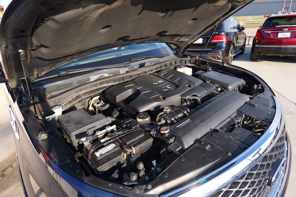 2017 INFINITI QX80 Image 32