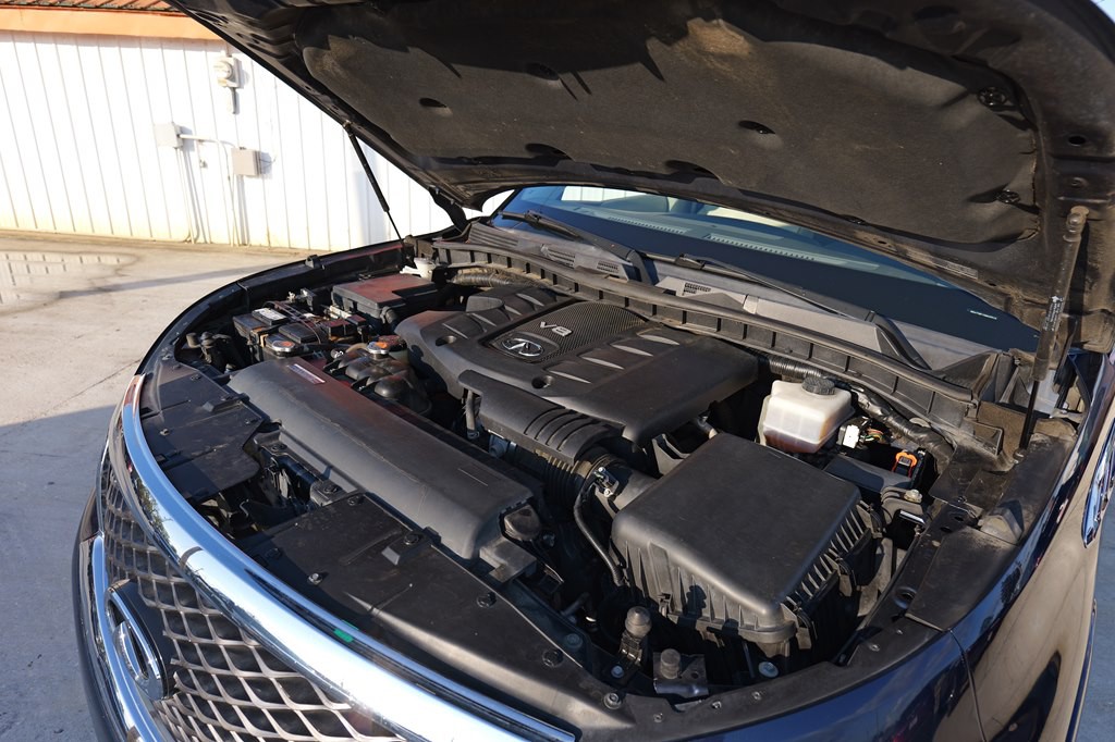 2017 INFINITI QX80 Image 33