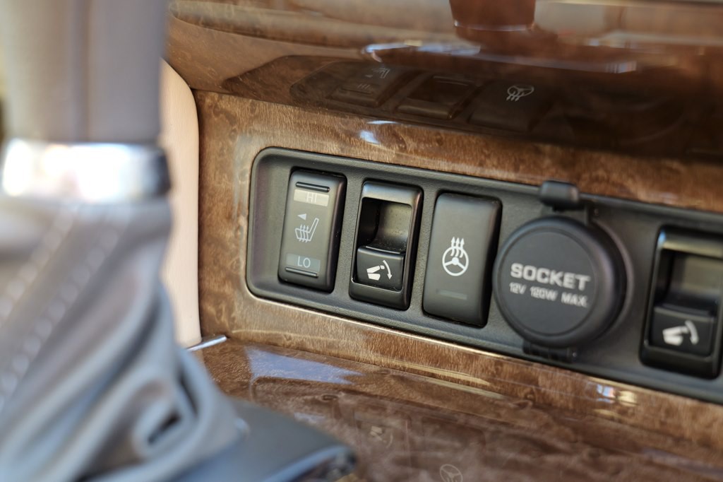 2017 INFINITI QX80 Image 50