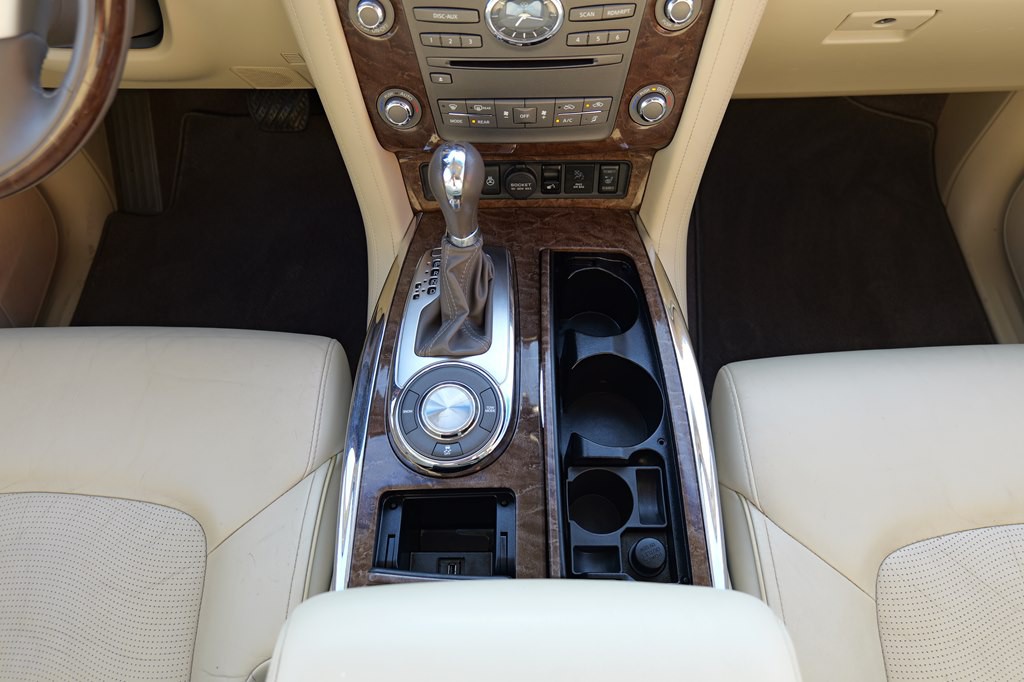 2017 INFINITI QX80 Image 51