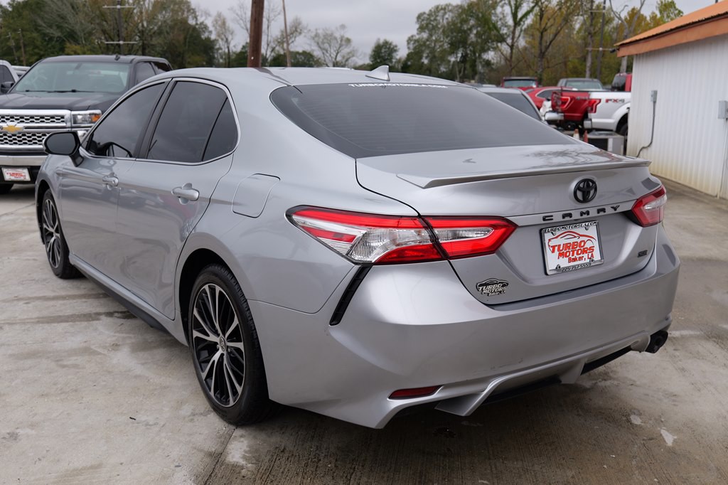 2020 Toyota Camry Image 7