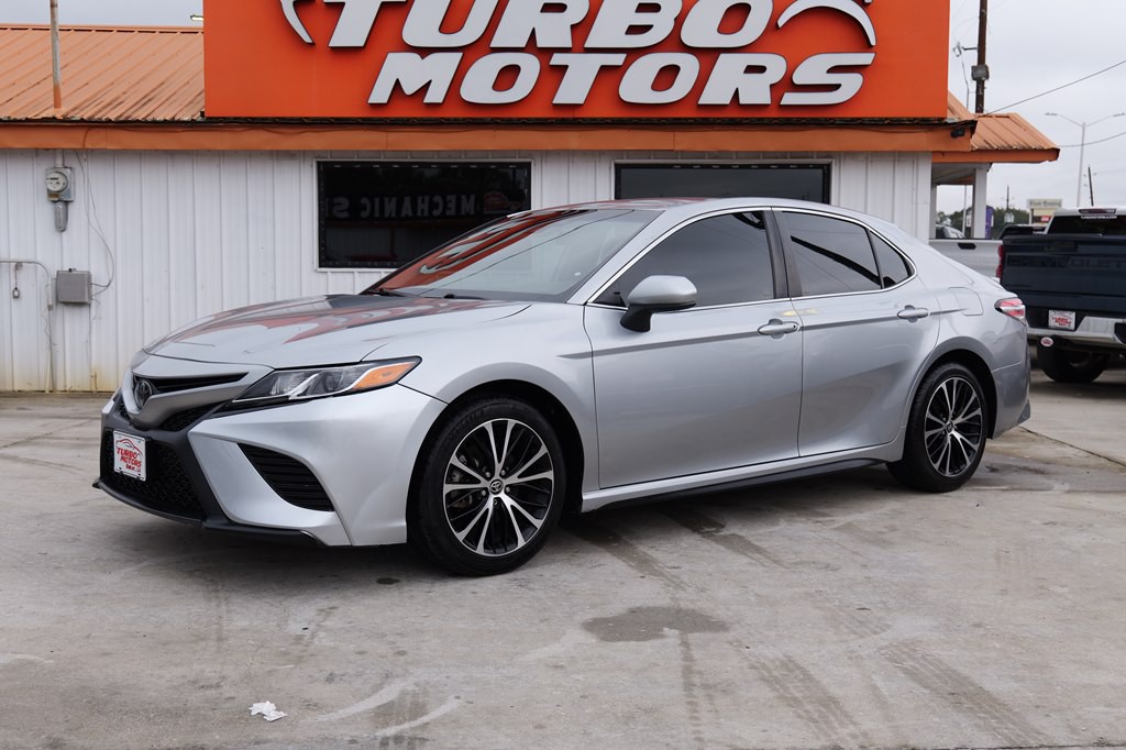 2020 Toyota Camry Image 10