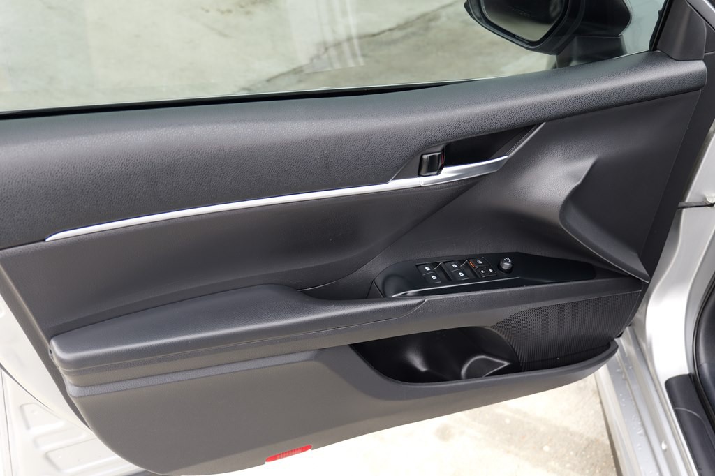 2020 Toyota Camry Image 11