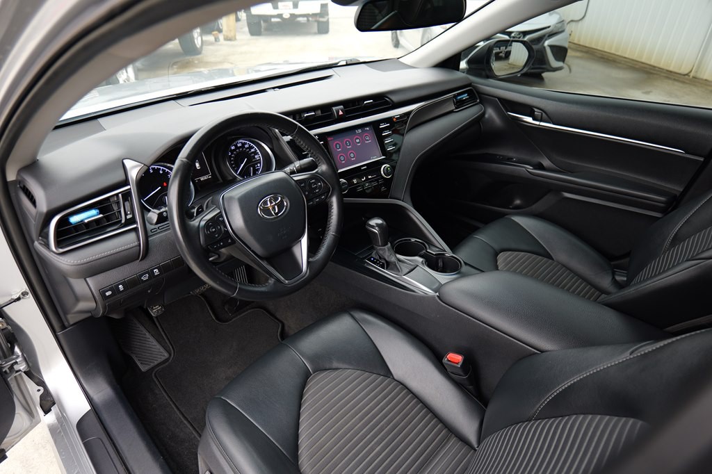 2020 Toyota Camry Image 12