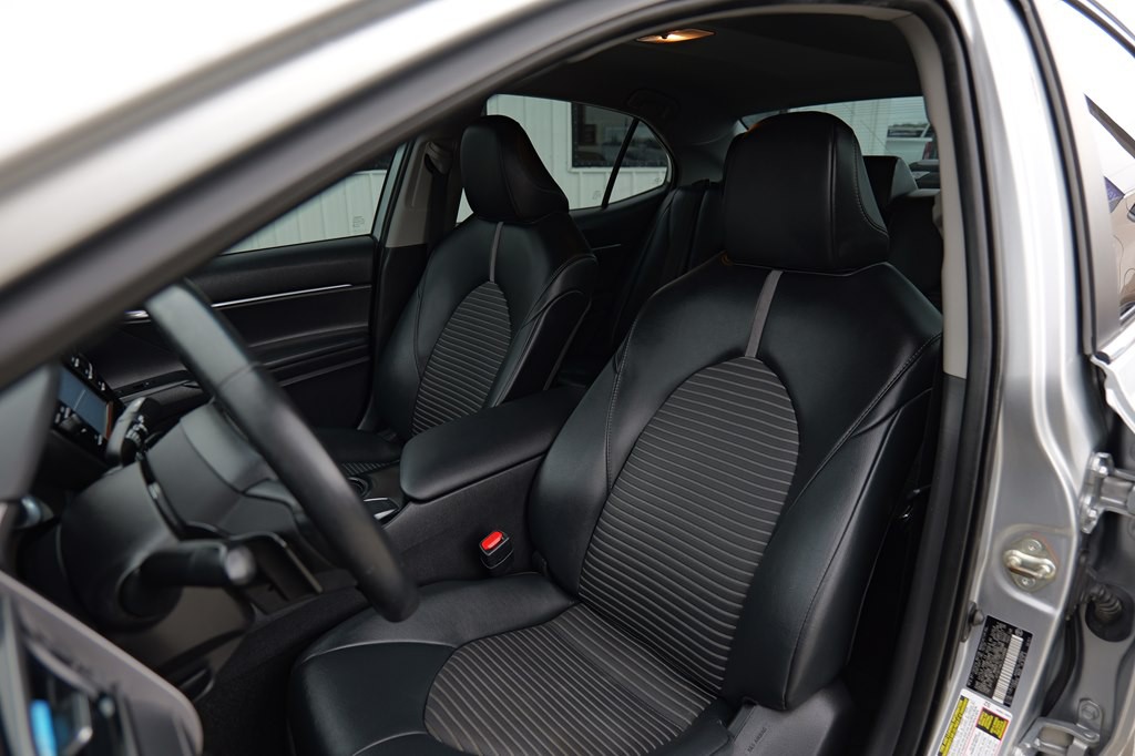 2020 Toyota Camry Image 14