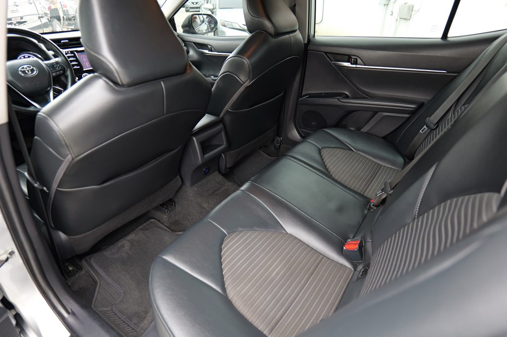 2020 Toyota Camry Image 17