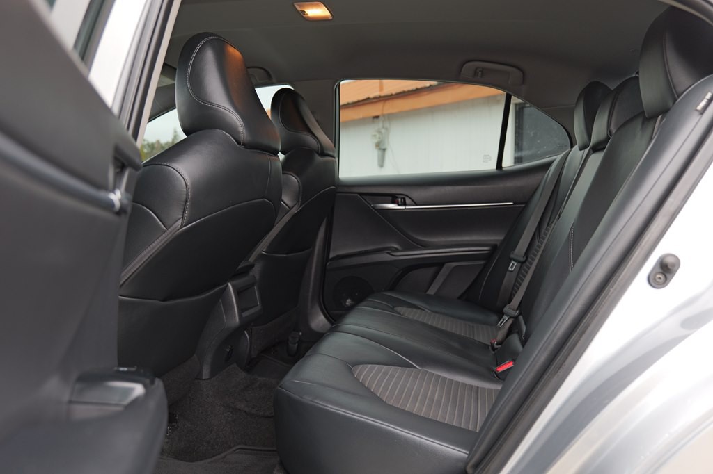 2020 Toyota Camry Image 19