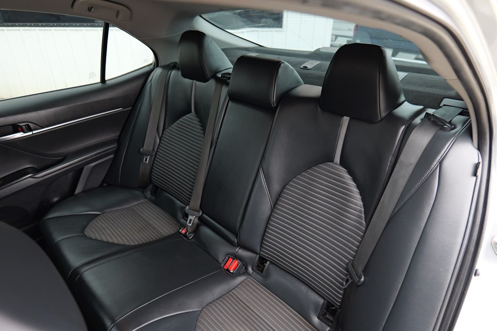 2020 Toyota Camry Image 20