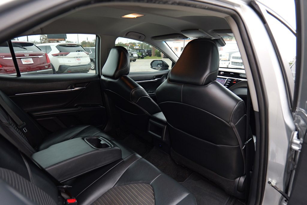 2020 Toyota Camry Image 24
