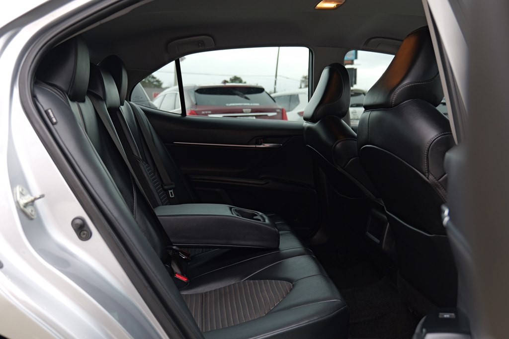 2020 Toyota Camry Image 25