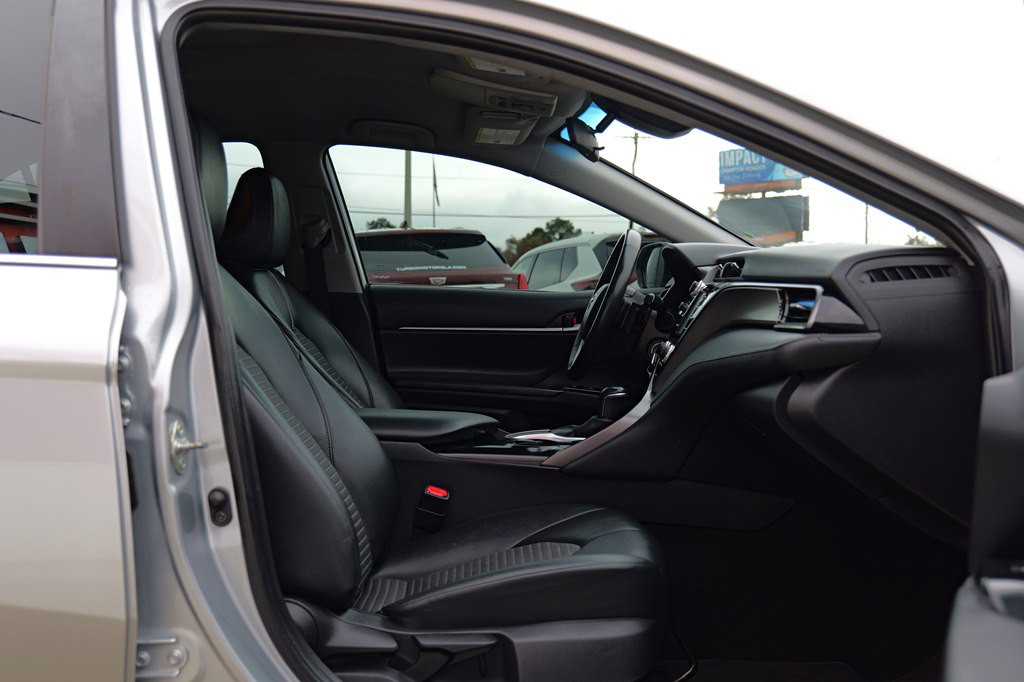 2020 Toyota Camry Image 29