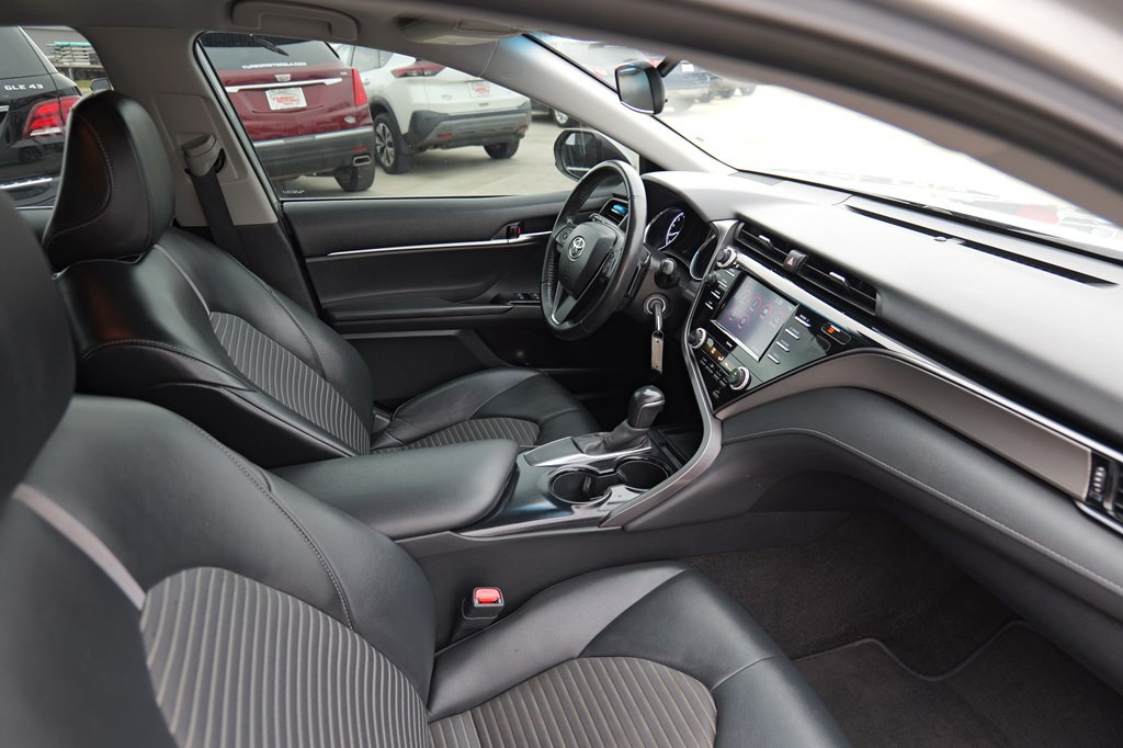 2020 Toyota Camry Image 33