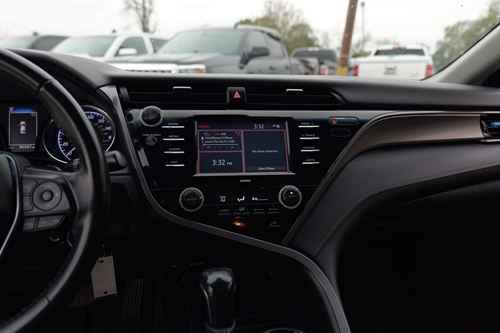 2020 Toyota Camry Image 43