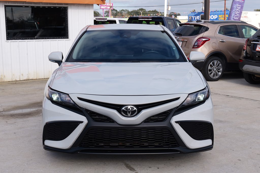 2023 Toyota Camry Image 2