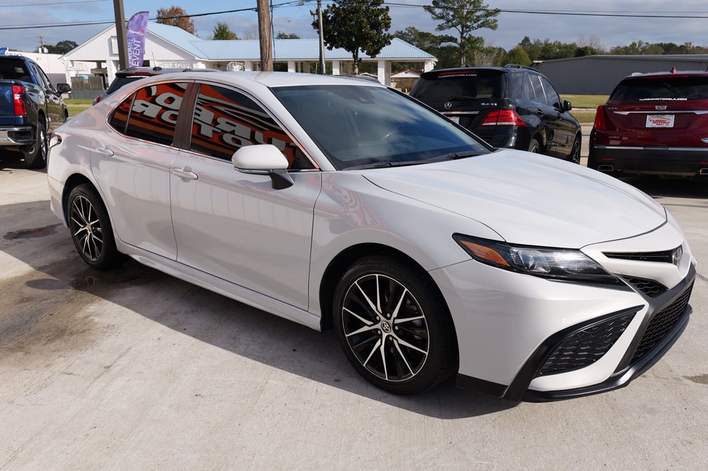 2023 Toyota Camry Image 3