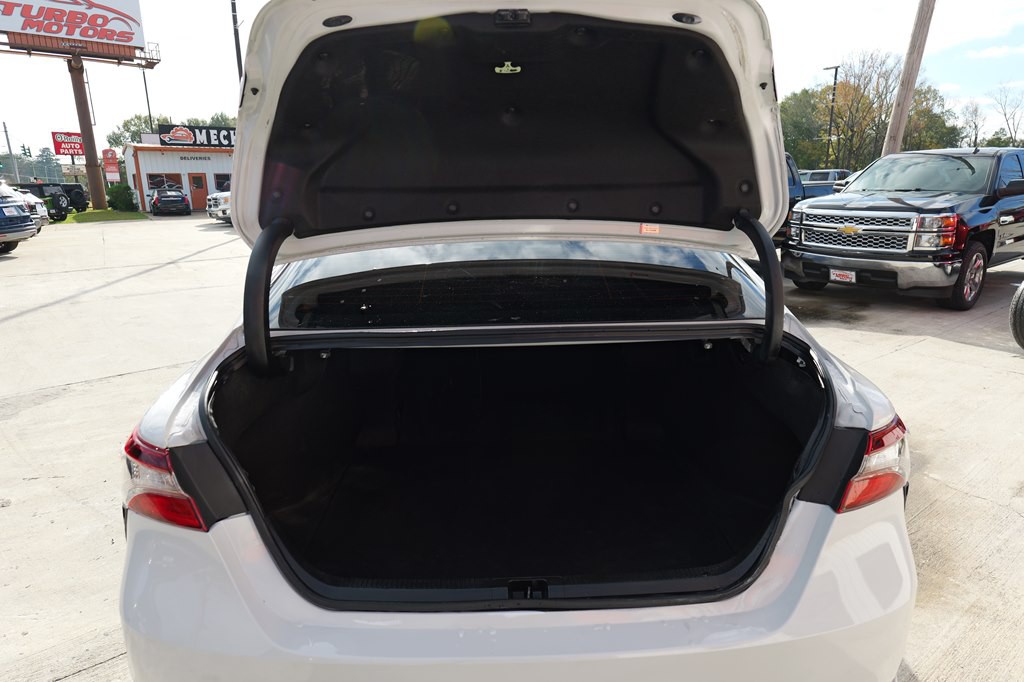 2023 Toyota Camry Image 18