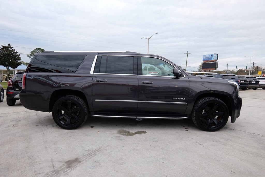 2017 GMC Yukon Image 4