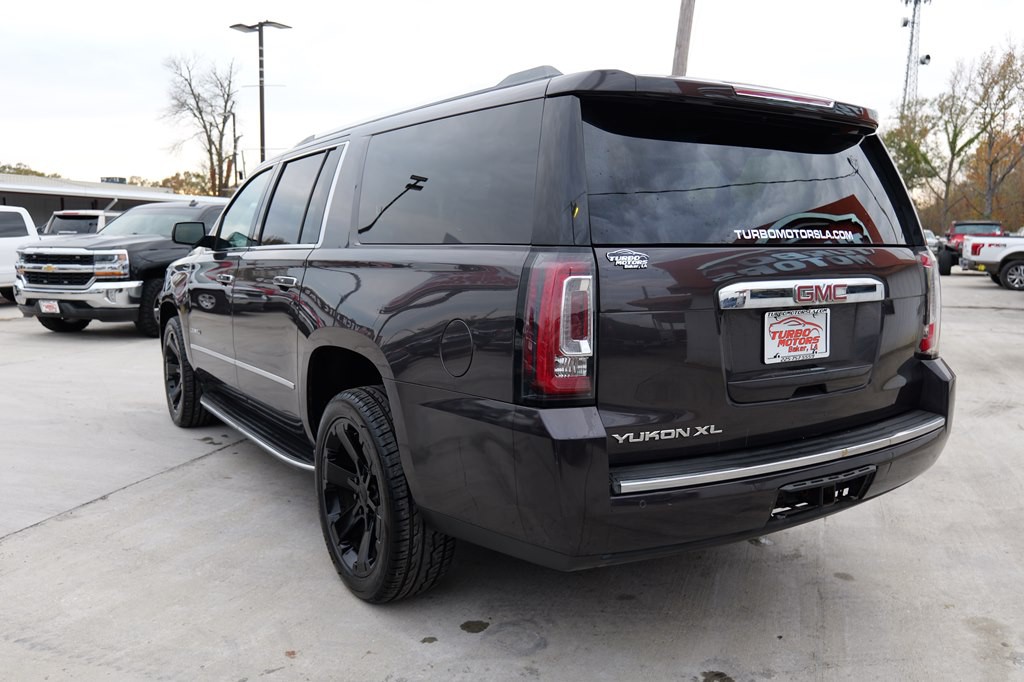 2017 GMC Yukon Image 7