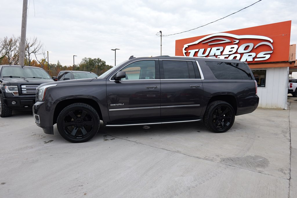 2017 GMC Yukon Image 8