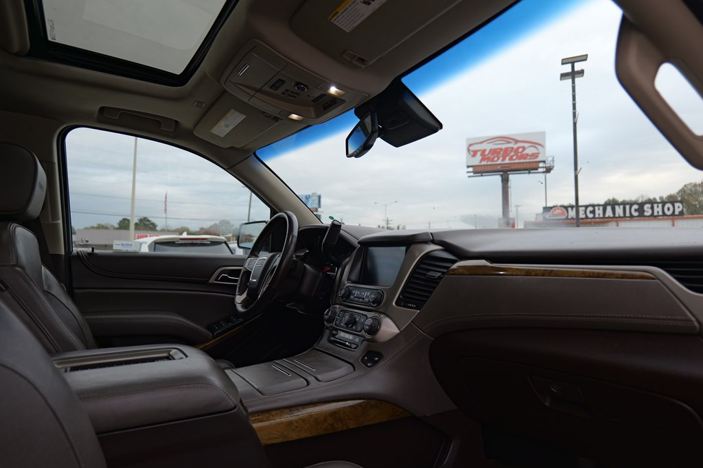 2017 GMC Yukon Image 28