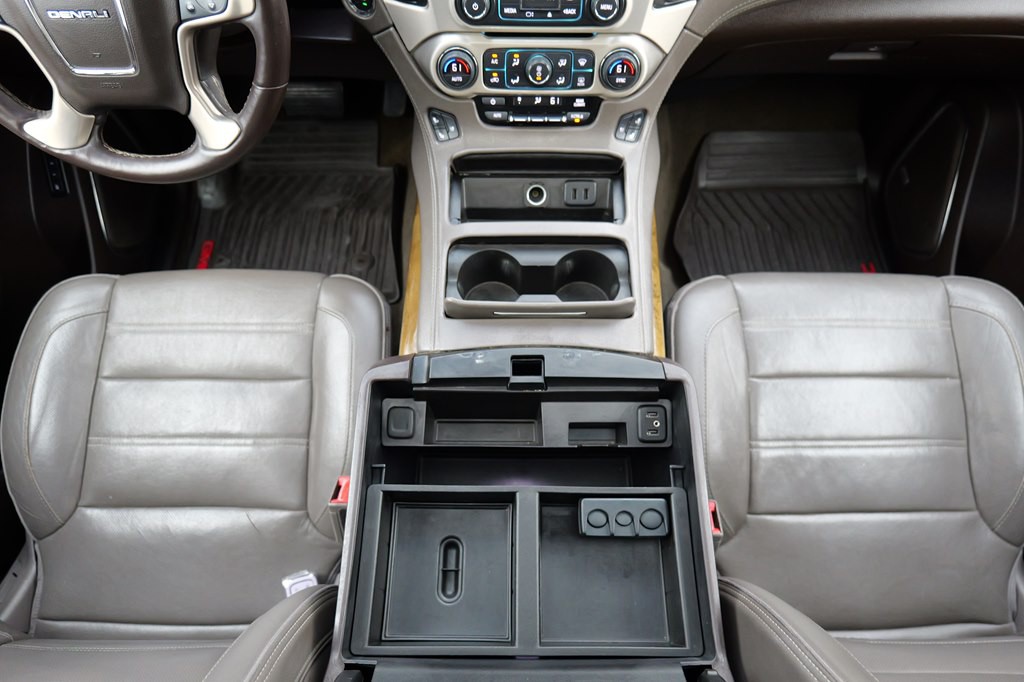 2017 GMC Yukon Image 40