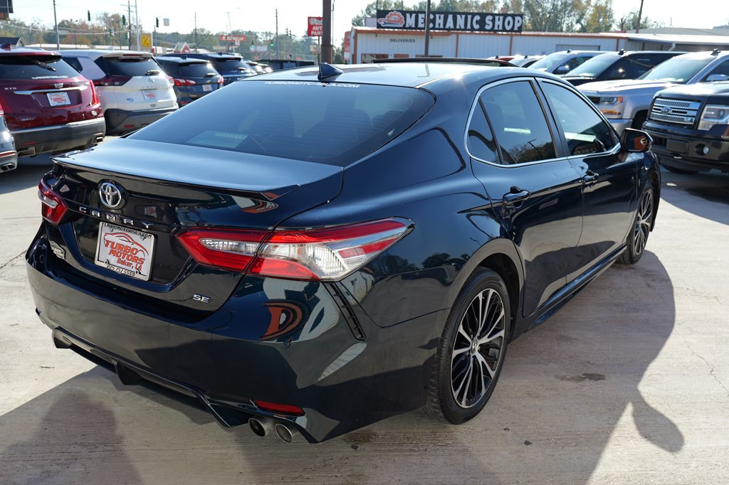 2019 Toyota Camry Image 7