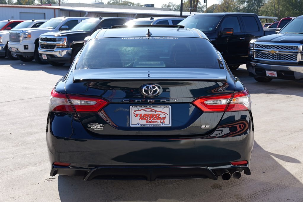 2019 Toyota Camry Image 8