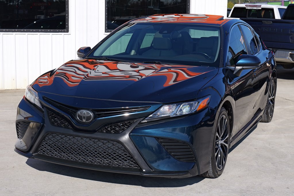 2019 Toyota Camry Image 14
