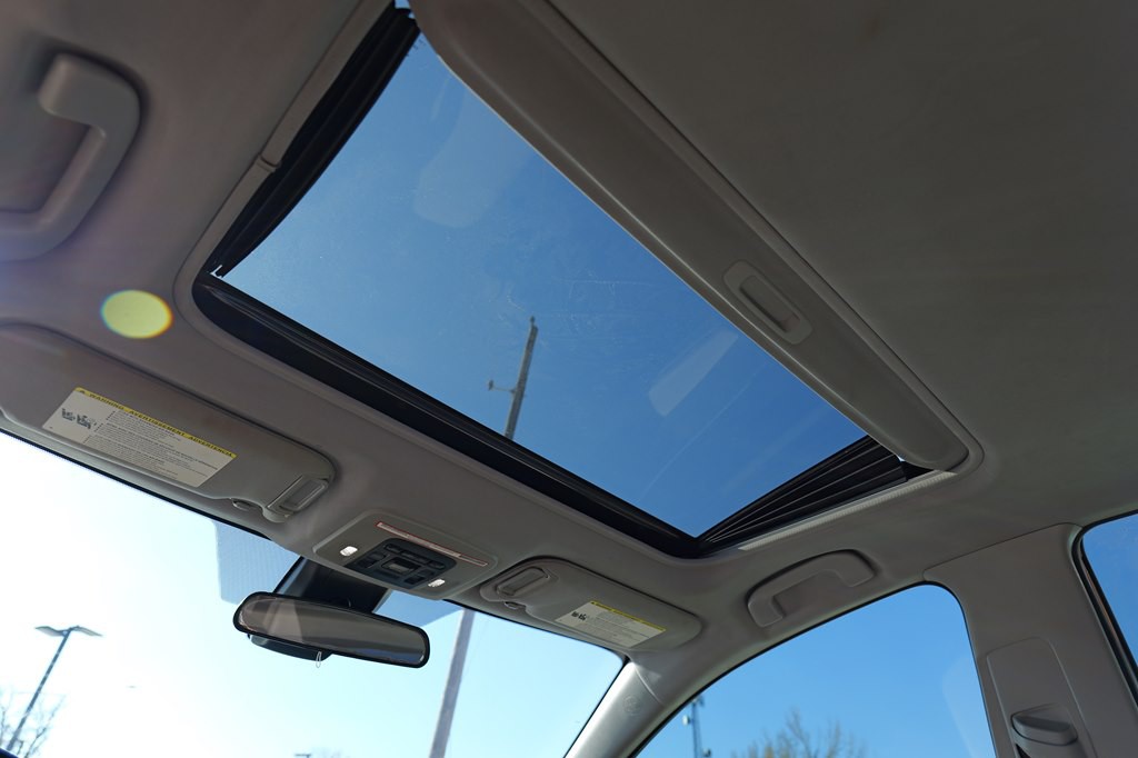 2019 Toyota Camry Image 20