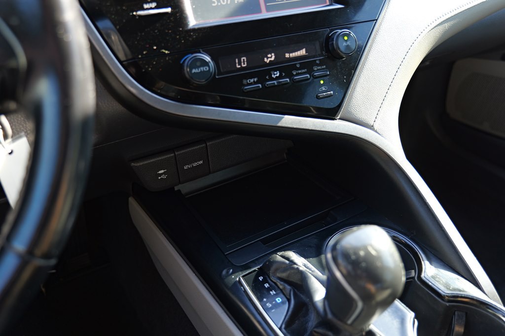 2019 Toyota Camry Image 28