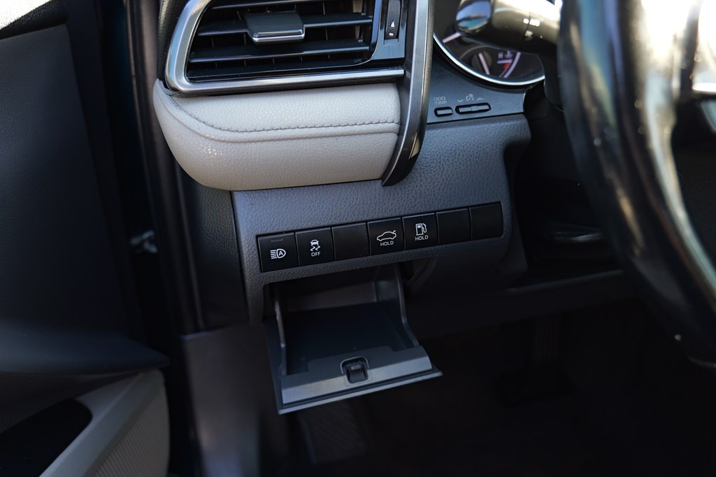 2019 Toyota Camry Image 31