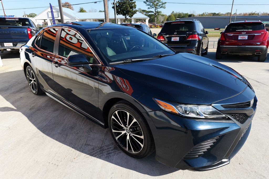 2019 Toyota Camry Image 41