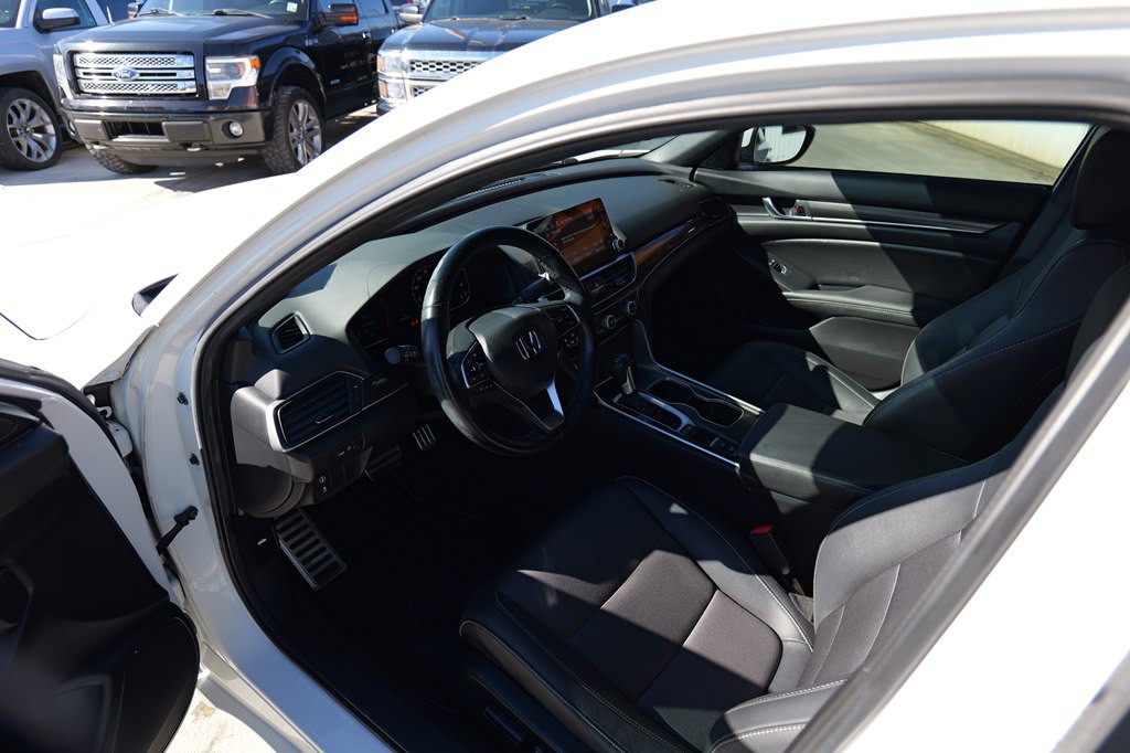 2020 Honda Accord Image 11