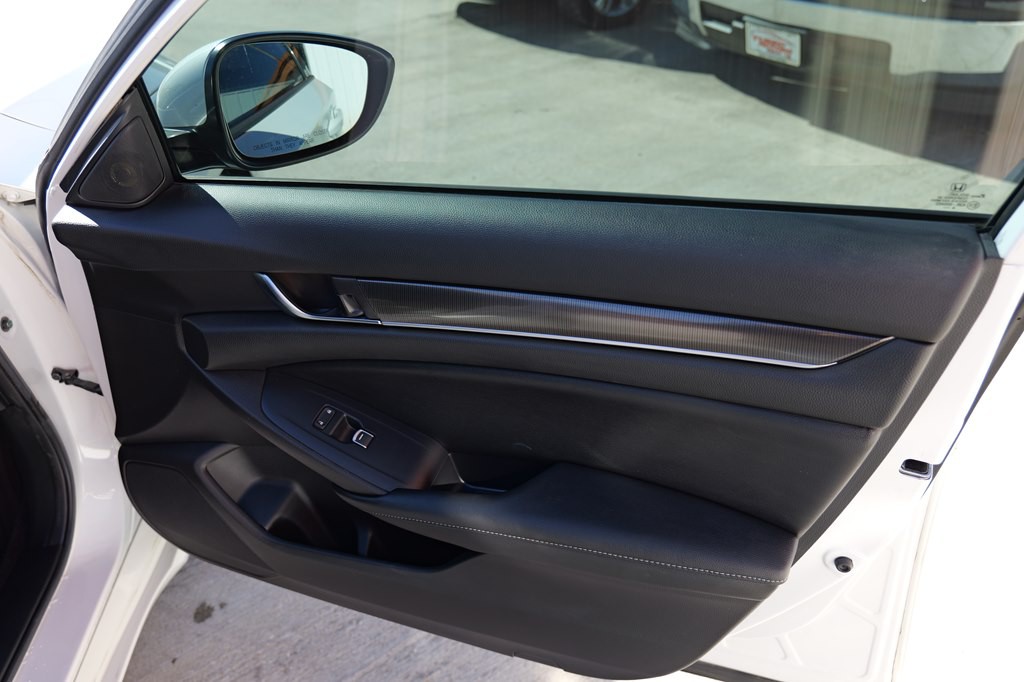 2020 Honda Accord Image 25
