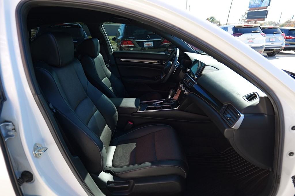 2020 Honda Accord Image 27