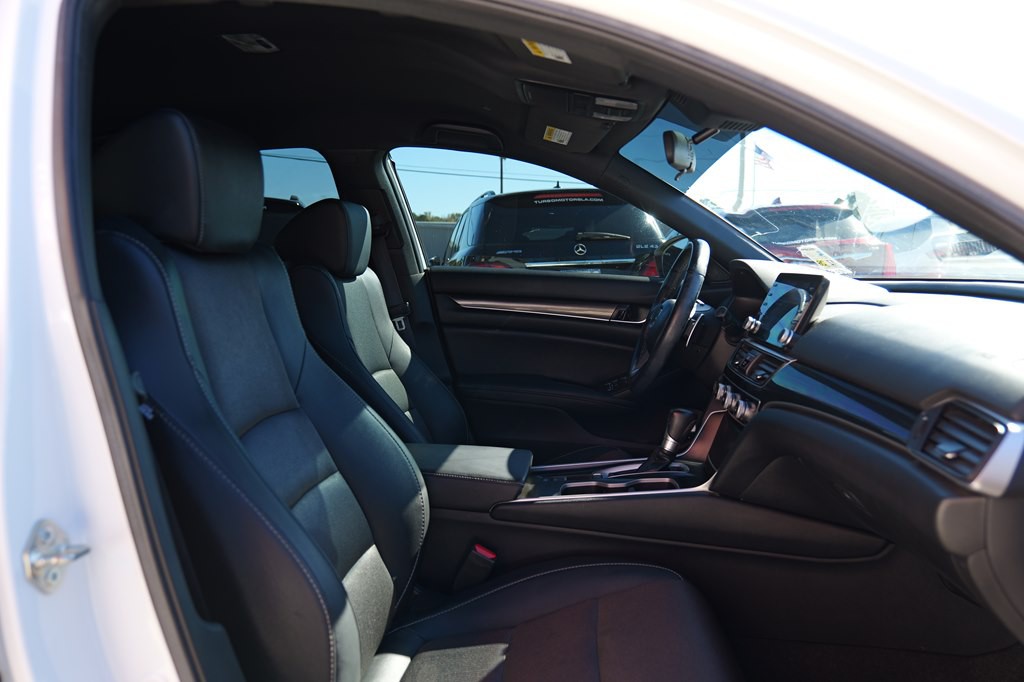 2020 Honda Accord Image 28