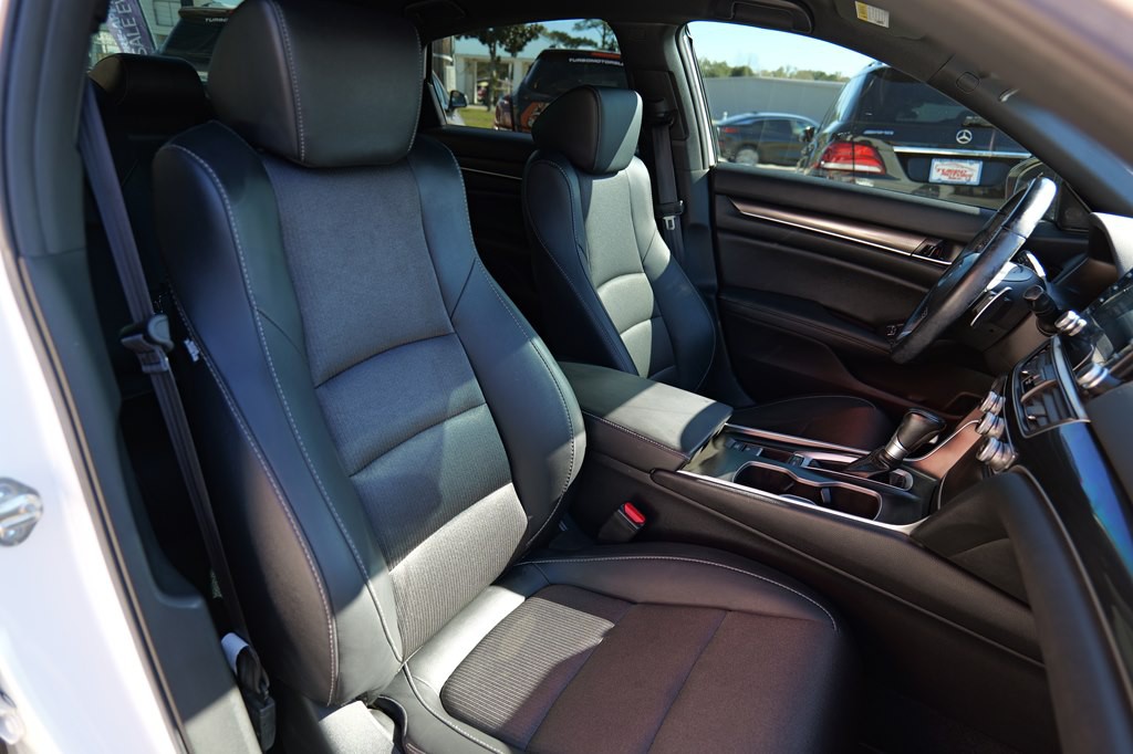 2020 Honda Accord Image 29