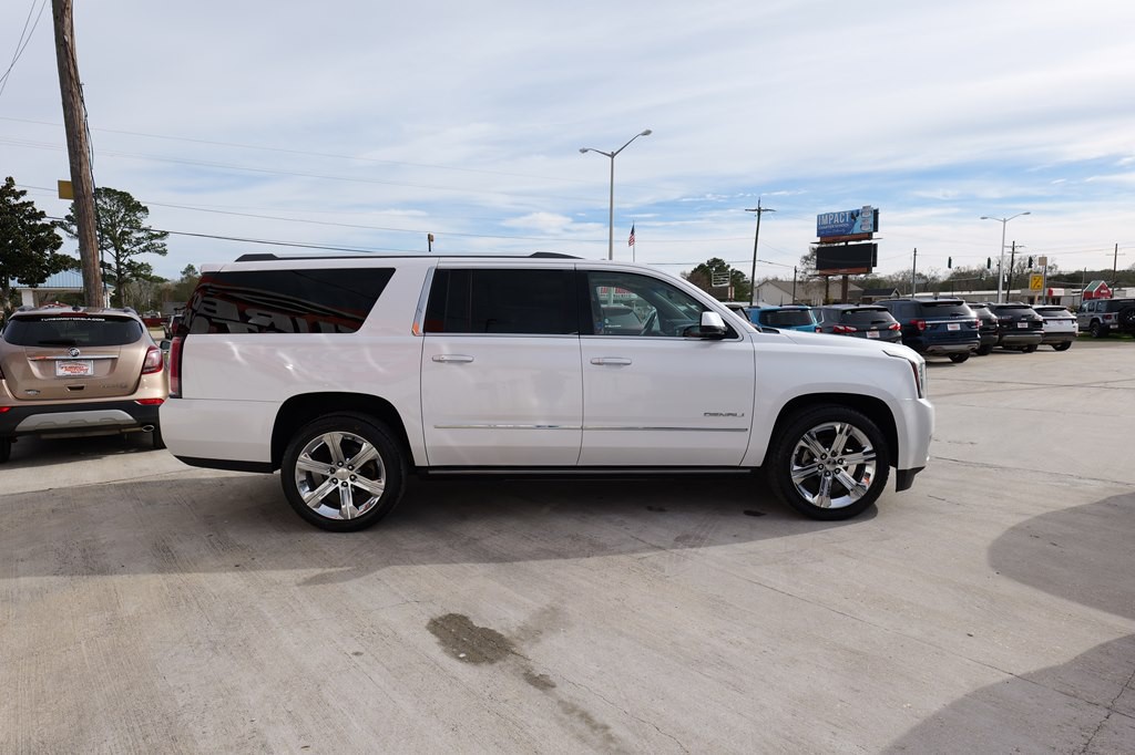2017 GMC Yukon Image 4