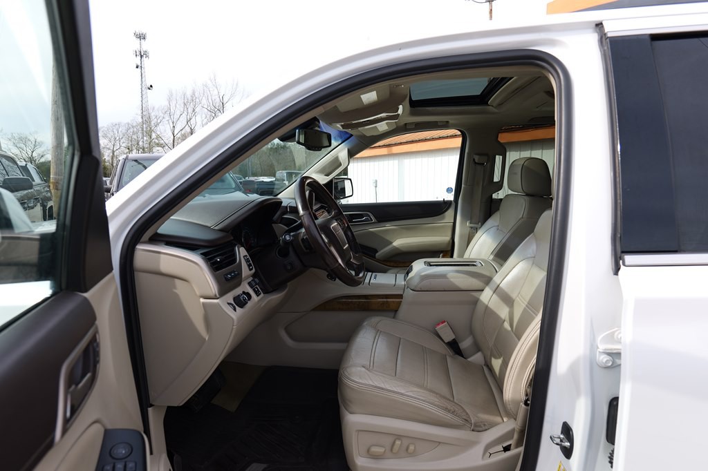 2017 GMC Yukon Image 12