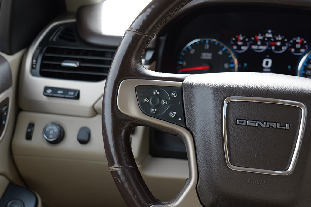 2017 GMC Yukon Image 32