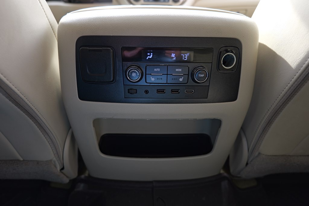 2017 GMC Yukon Image 40