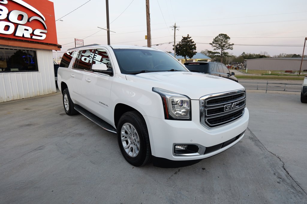 2017 GMC Yukon Image 3